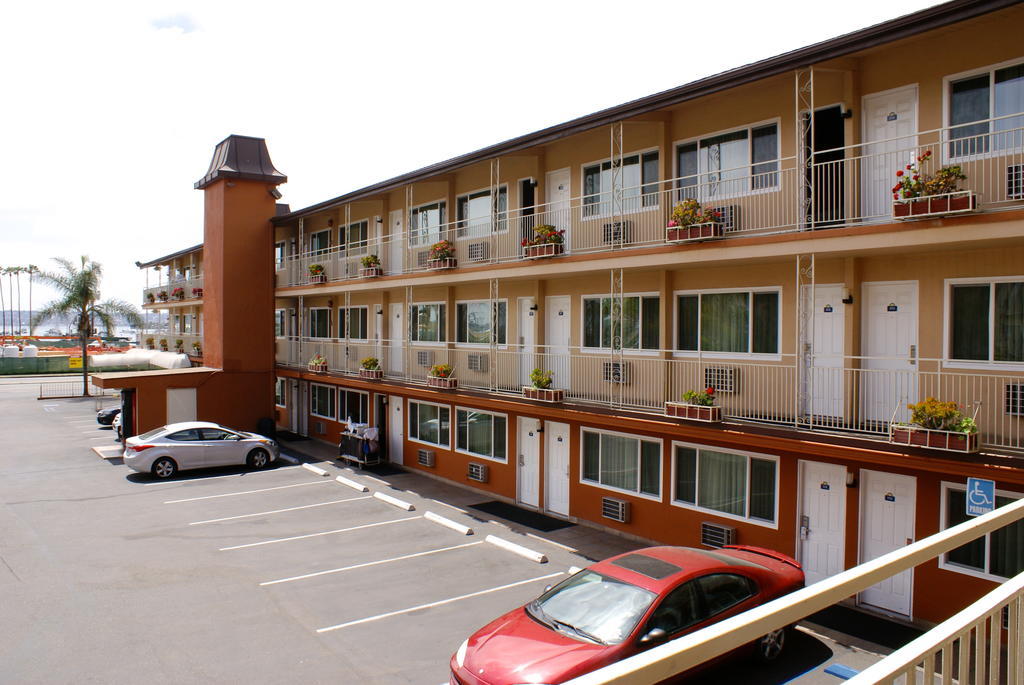 Days Inn Harbor View San Diego Exterior foto